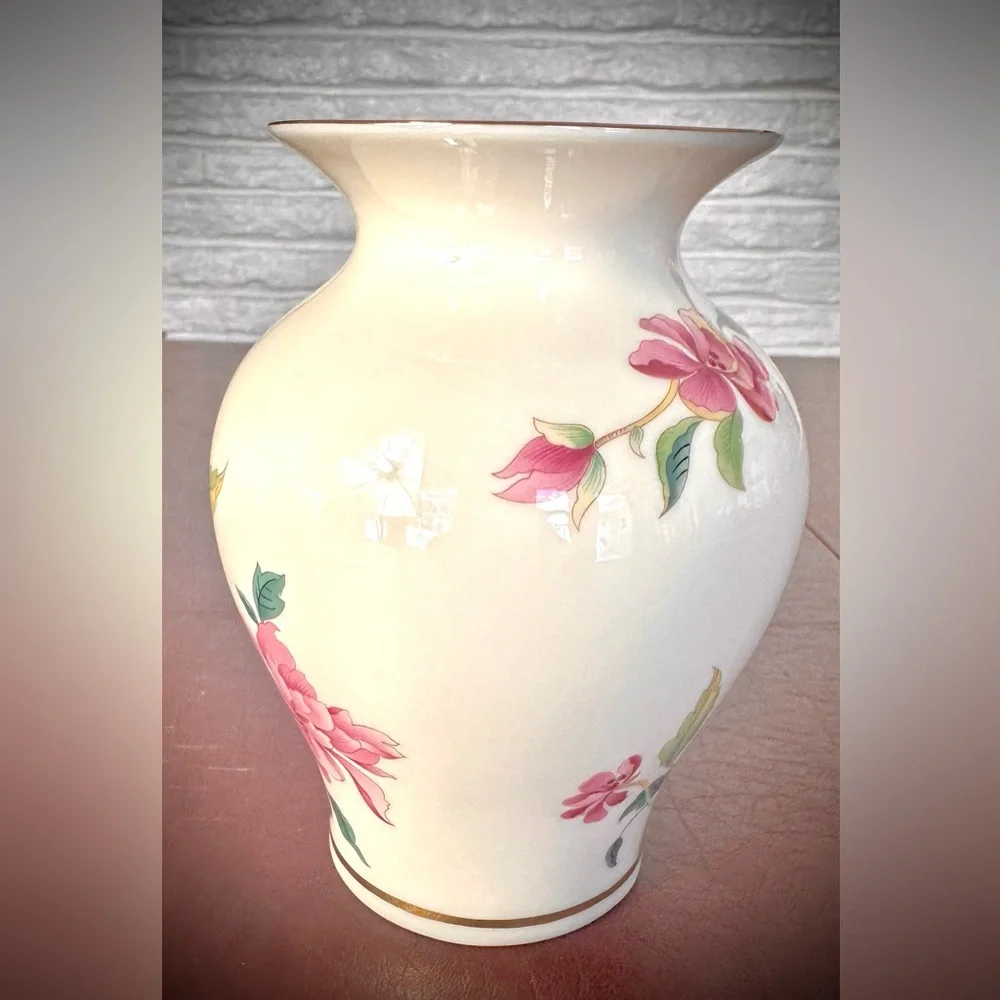 Lenox Barrington Collection Vase Cream&Pink Floral Design-discontinued-1988-1989